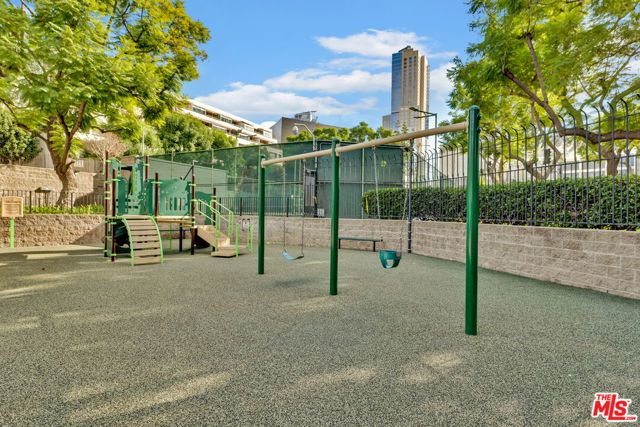 800 W 1st Street 2301, Los Angeles, CA 90012