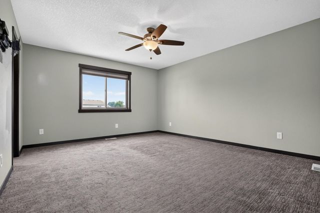 1587 Prairie View Lane NE, Sauk Rapids, MN 56379