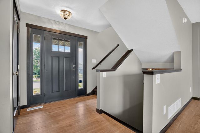 1587 Prairie View Lane NE, Sauk Rapids, MN 56379