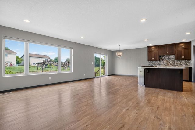 1587 Prairie View Lane NE, Sauk Rapids, MN 56379