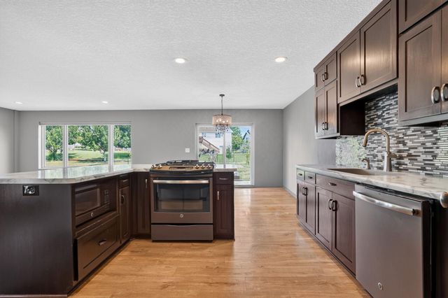 1587 Prairie View Lane NE, Sauk Rapids, MN 56379