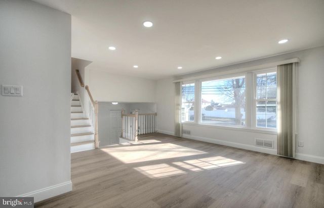 924 CROPWELL RD, Cherry Hill, NJ 08003