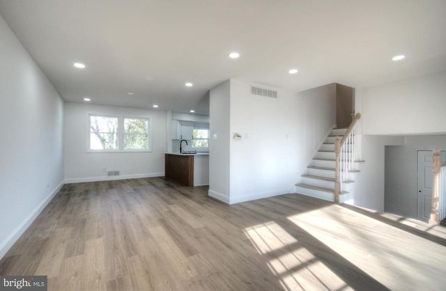 924 CROPWELL RD, Cherry Hill, NJ 08003