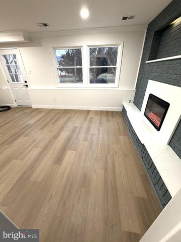 924 CROPWELL RD, Cherry Hill, NJ 08003