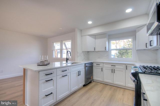 924 CROPWELL RD, Cherry Hill, NJ 08003