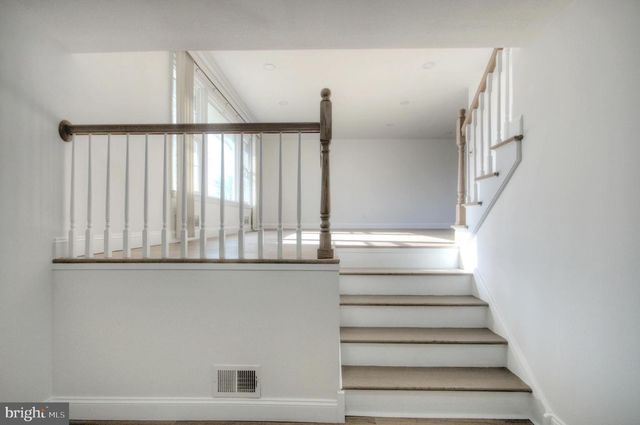 924 CROPWELL RD, Cherry Hill, NJ 08003