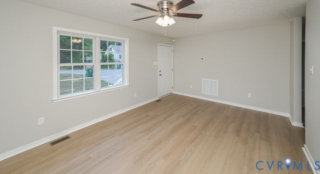 105 N Quince Ave, Highland Springs, VA 23075