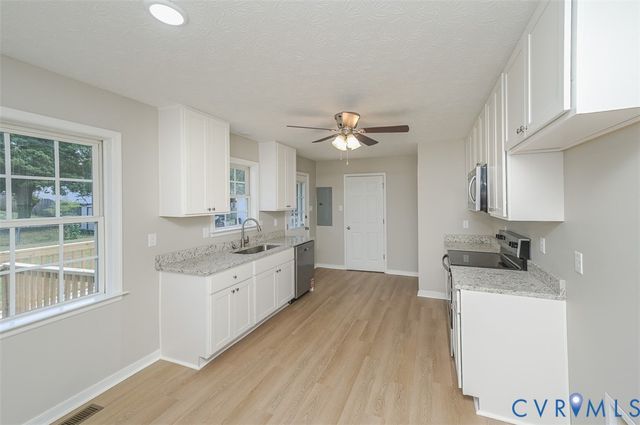 105 N Quince Ave, Highland Springs, VA 23075