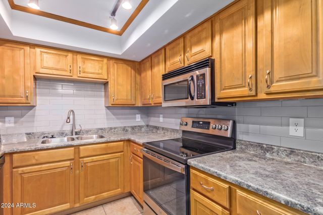 1340 N RECKER Road 140, Mesa, AZ 85205