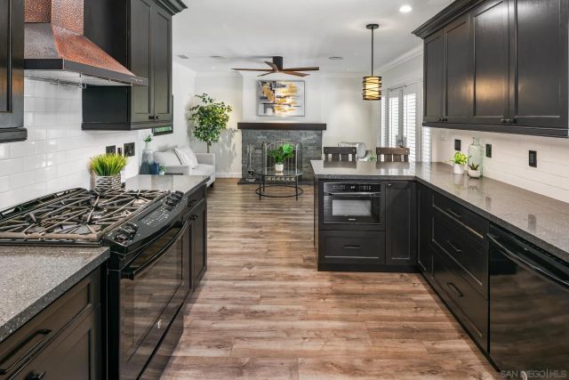 7071 Bobhird, San Diego, CA 92119