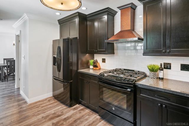 7071 Bobhird, San Diego, CA 92119