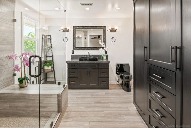 7071 Bobhird, San Diego, CA 92119