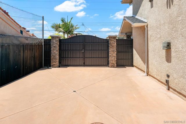 7071 Bobhird, San Diego, CA 92119