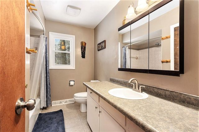 12799 144th Avenue, Grand Haven, MI 49417