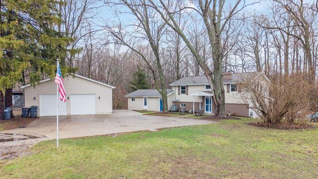 723 Arbor Court, South Haven, MI 49090