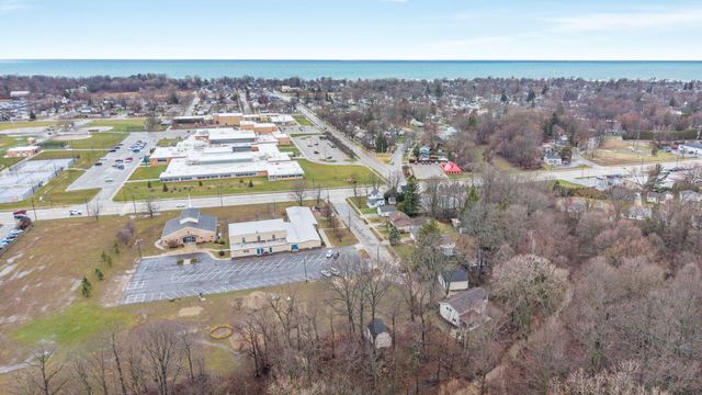 723 Arbor Court, South Haven, MI 49090