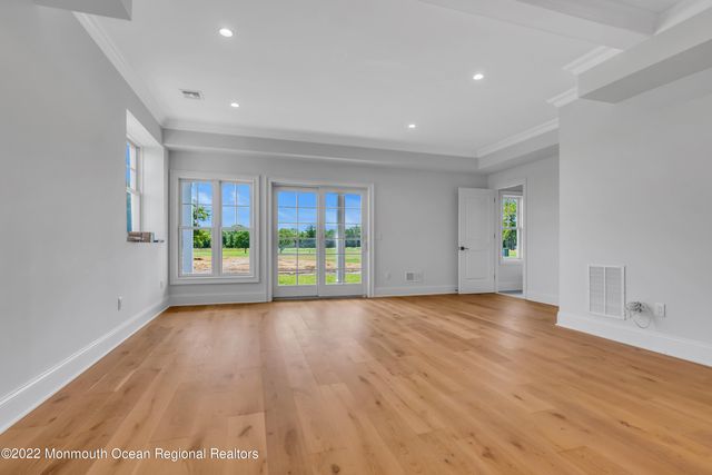 116 Eagle Way, Eatontown, NJ 07724