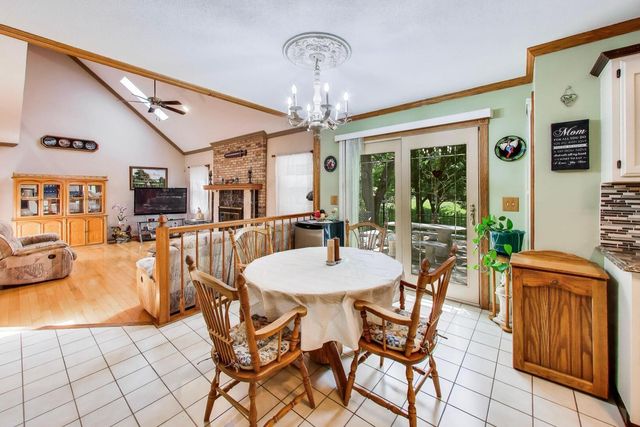 1120 Redwood Drive, Algonquin, IL 60102