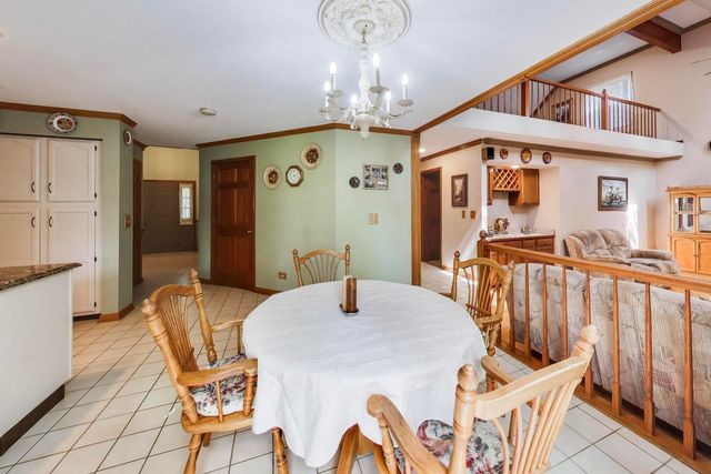 1120 Redwood Drive, Algonquin, IL 60102