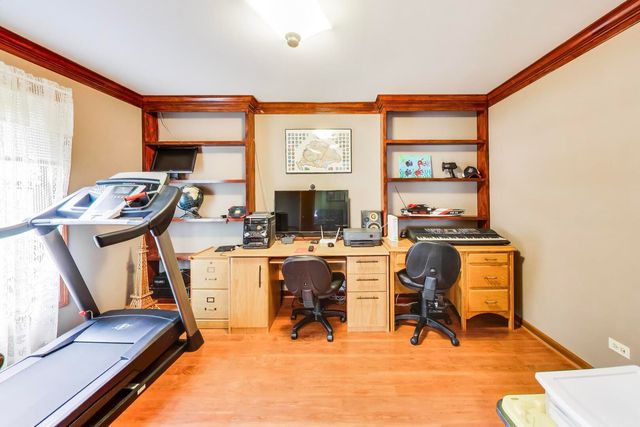 1120 Redwood Drive, Algonquin, IL 60102