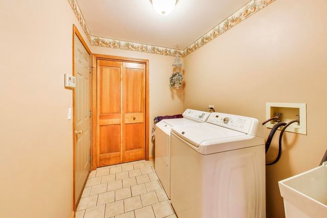 1120 Redwood Drive, Algonquin, IL 60102