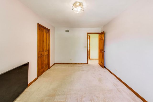 1120 Redwood Drive, Algonquin, IL 60102