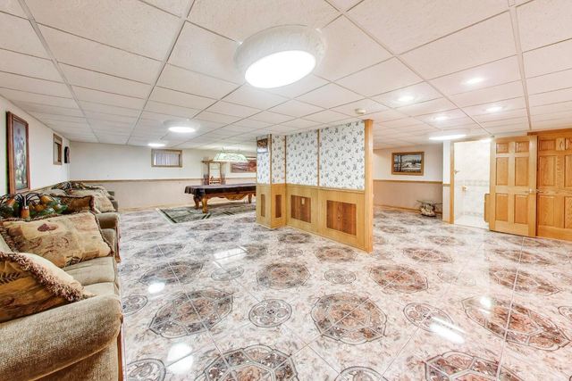 1120 Redwood Drive, Algonquin, IL 60102