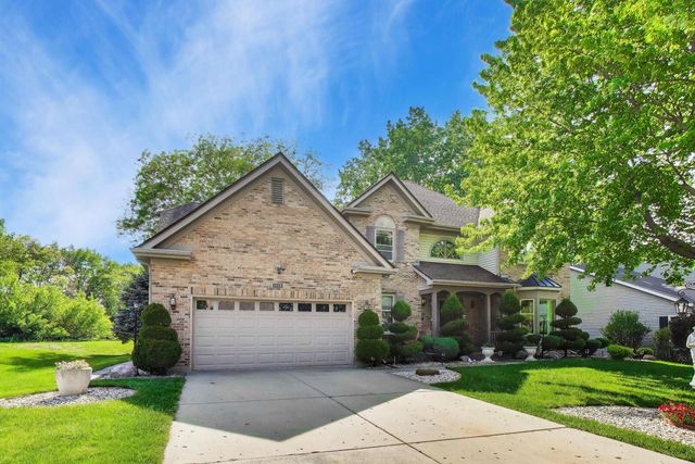 1120 Redwood Drive, Algonquin, IL 60102
