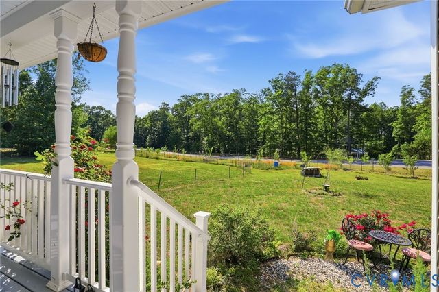 194 Summers Landing Ln, Louisa, VA 23093