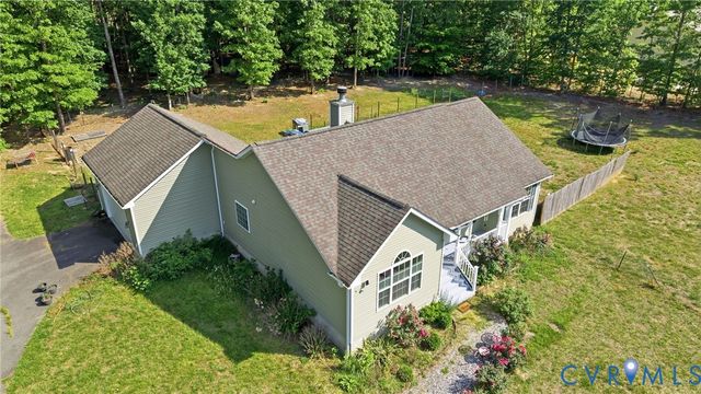 194 Summers Landing Ln, Louisa, VA 23093