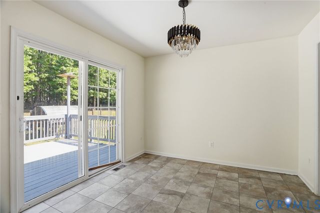 194 Summers Landing Ln, Louisa, VA 23093