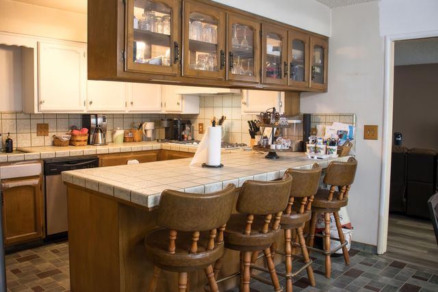 1625 S Lydia Drive, Tulare, CA 93274