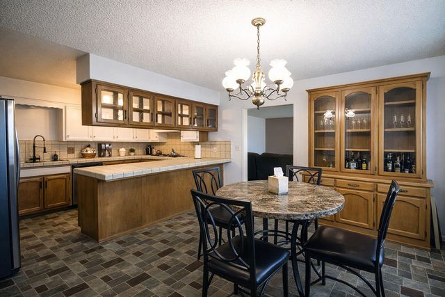 1625 S Lydia Drive, Tulare, CA 93274