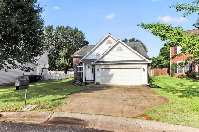 1194 Tufton Place NW, Concord, NC 28027