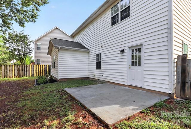 1194 Tufton Place NW, Concord, NC 28027