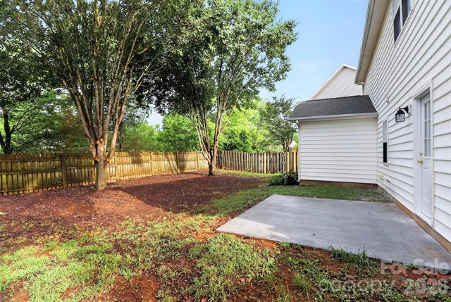 1194 Tufton Place NW, Concord, NC 28027