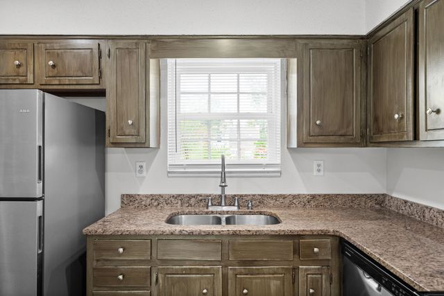 105 Greenland Ct, Clarksville, TN 37042
