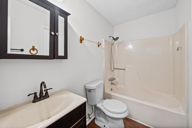 105 Greenland Ct, Clarksville, TN 37042