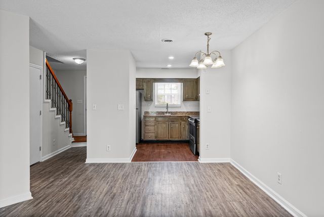 105 Greenland Ct, Clarksville, TN 37042