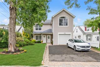 11 Nesaquake Avenue 2nd Fl, Port Washington, NY 11050