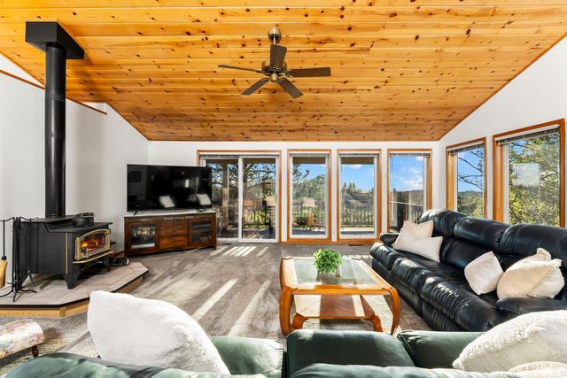 15275 Autumn Dr, Sutter Creek, CA 95685