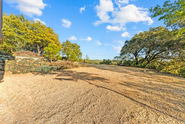 15275 Autumn Dr, Sutter Creek, CA 95685