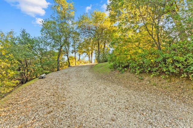 15275 Autumn Dr, Sutter Creek, CA 95685