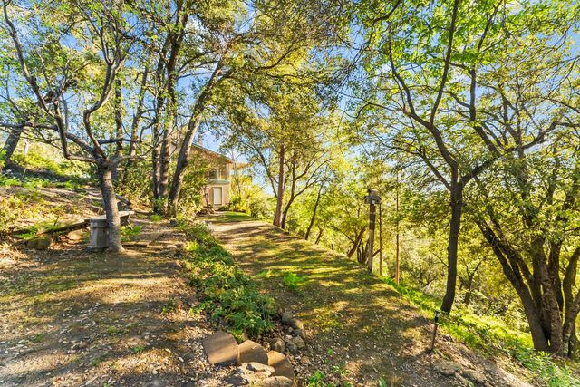 15275 Autumn Dr, Sutter Creek, CA 95685