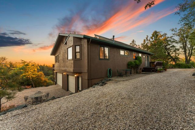 15275 Autumn Dr, Sutter Creek, CA 95685