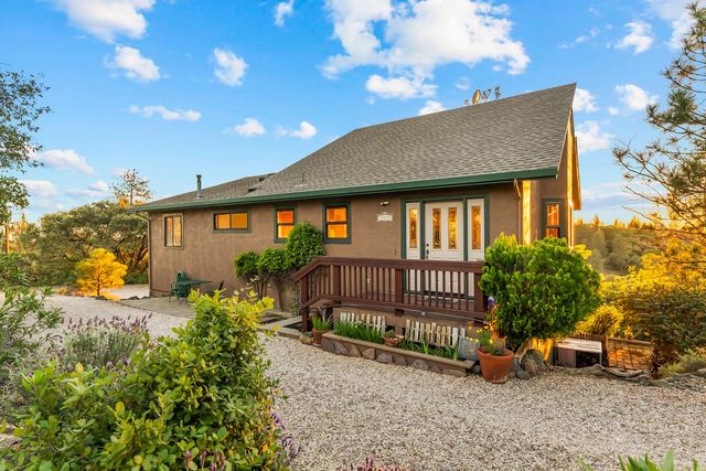 15275 Autumn Dr, Sutter Creek, CA 95685