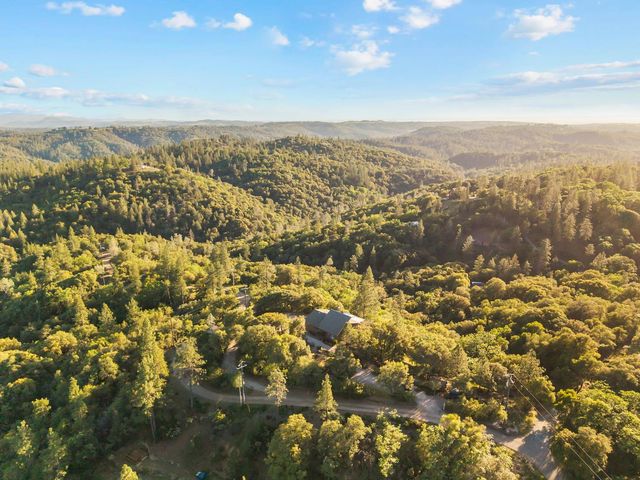 15275 Autumn Dr, Sutter Creek, CA 95685