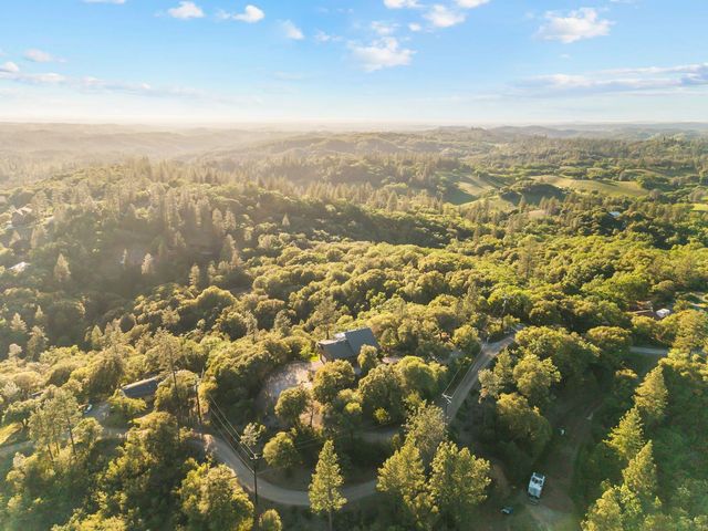 15275 Autumn Dr, Sutter Creek, CA 95685