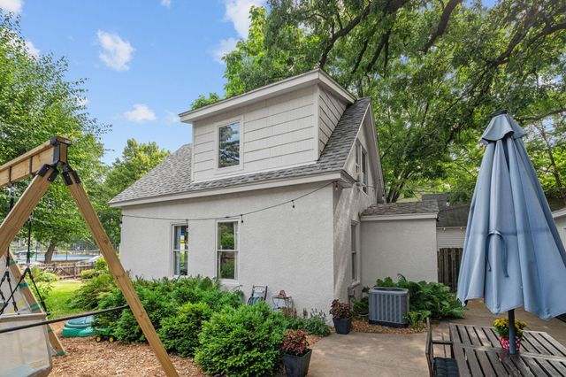 1830 Hewitt Avenue, Saint Paul, MN 55104
