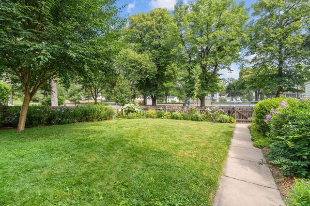 1830 Hewitt Avenue, Saint Paul, MN 55104